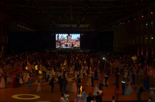 На днях в Москве завершился международный кремлёвский кадетский бал 2016 в честь празднования дня героев отечества. 04