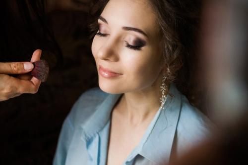 За шикарной прической и великолепным макияжем - к нам! 02