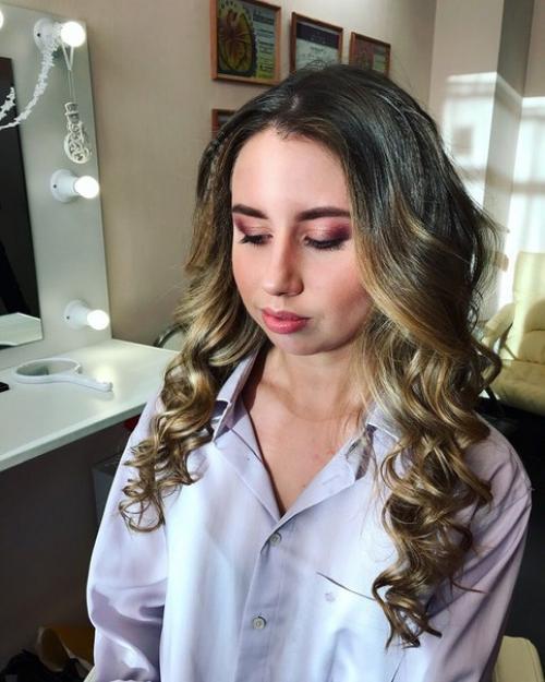 Модели?  На локоны/причёски, макияж и бровки? 02