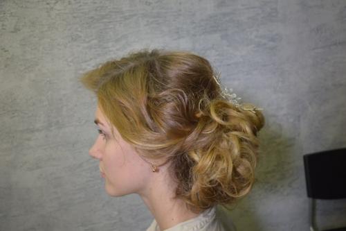 Вот и закончился курс по причёскам, жаль. 01