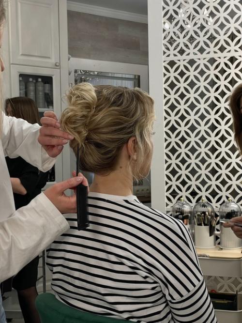 Образ в 4 руки - это не просто макияж и причёска, это отражение вашей индивидуальности и уверенности. 03