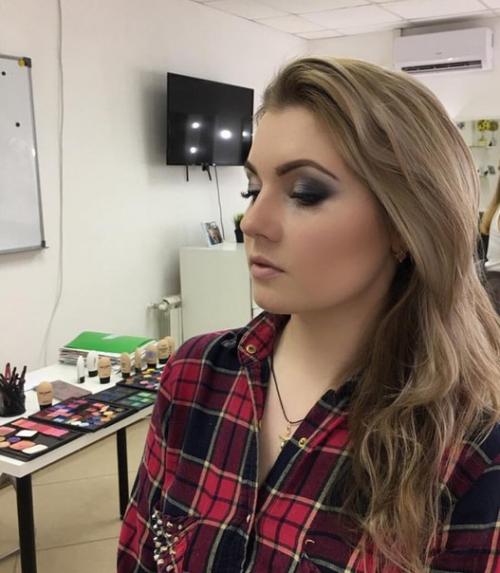 Образ на фотосессию, свадебный или красивый вечерний макияж и причёска, блестки или естественность, локоны или аккуратно собраный пучок? 01