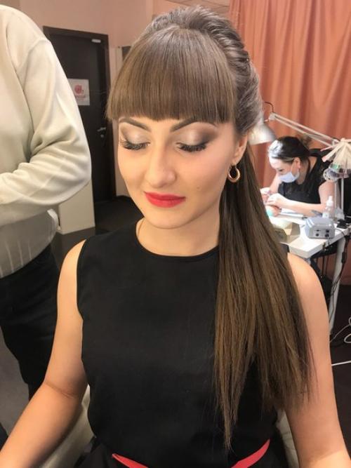 Модели?  На локоны/причёски, макияж и бровки? 03