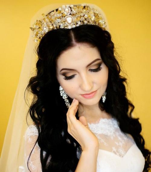 24 декабря - в этот четверг у нас в салоне будет работать визажист - стилист, бровист, мастер по прическам Анна сандалик. 03