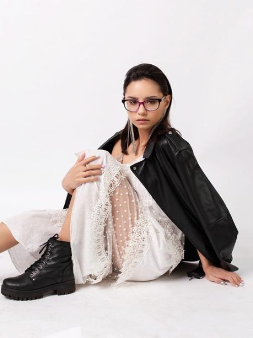 Нежная Вкуснятина из творога за 15 минут Ингредиенты.  350 гр Творог 1 шт Яйцо 1 ст. 02