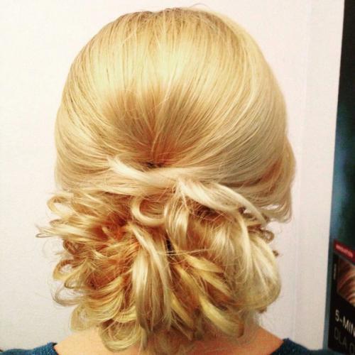 Мастера салона красоты Viva помогут создать праздничный образ для вас? 04