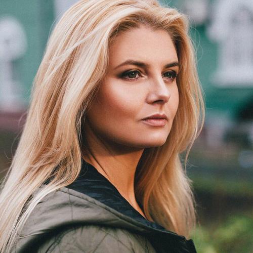 Девочки, принимаю на макияж? 06