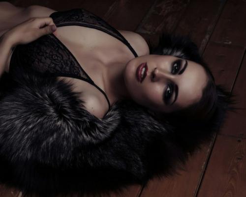 Модели на МАКИЯЖ и прически нужны? 04