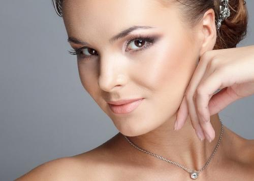 Дорогие девочки!  Для курса визажа нам требуются модели на следующие даты: 5, 6, 8, 9, 13, 14, 15, 16 января в первой половине дня. 03