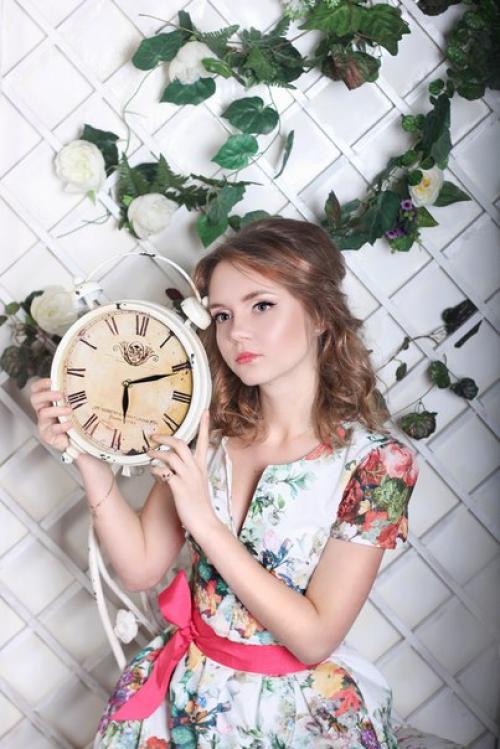 Дорогие девочки!   Впереди чудесная пора новогодних корпоративов и праздников, где я вам с радостью помогу блистать! 03