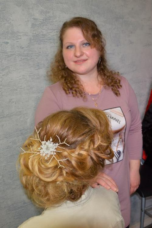 Вот и закончился курс по причёскам, жаль. 02