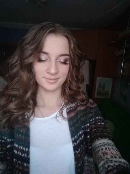 Дорогие девушки?  Я 2 года занимаюсь макияжем и прическами? 03