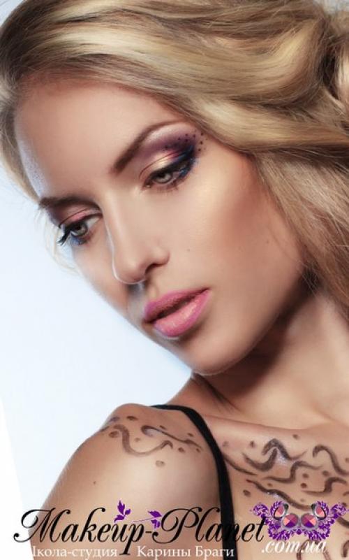 Днепр?   6 марта лично мне на мастер-класс нужны девушки до 27 лет с чистой кожей, которые умеют позировать и не бояться публики. 06