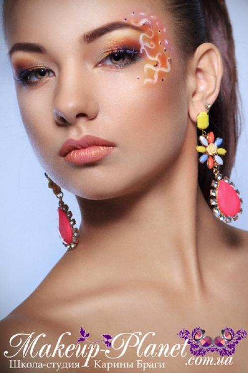 Днепр?   6 марта лично мне на мастер-класс нужны девушки до 27 лет с чистой кожей, которые умеют позировать и не бояться публики. 03