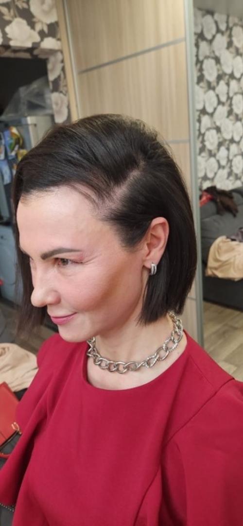 Подбирать макияж, прическу и цвет волос нужно не только под одежду, но и в соответствие с формой лица и цветотипом кожи. 05