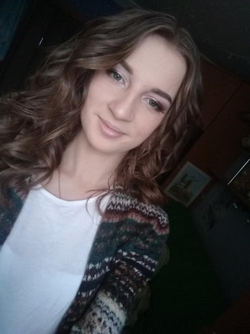 Дорогие девушки?  Я 2 года занимаюсь макияжем и прическами? 02