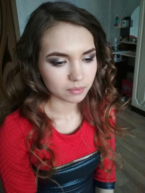 Модели?  Локоны?локоны?  Лопаток 300 р. 02