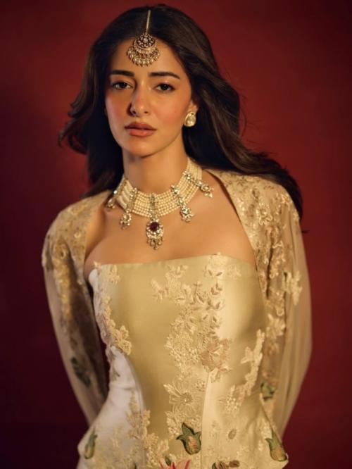 Полный фотосет с новым образом Ананьи для свадьбы друзей. 
