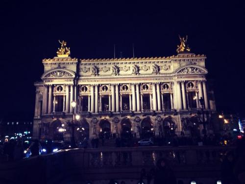 К нам ни ночёвку пришла Ванесса, которую я обожаю. 02