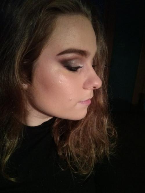 Дорогие девушки?  Я 2 года занимаюсь макияжем и прическами? 04