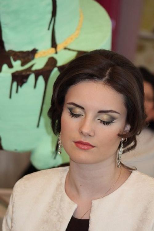 Услуги визажиста. Макияж и прическа: 03