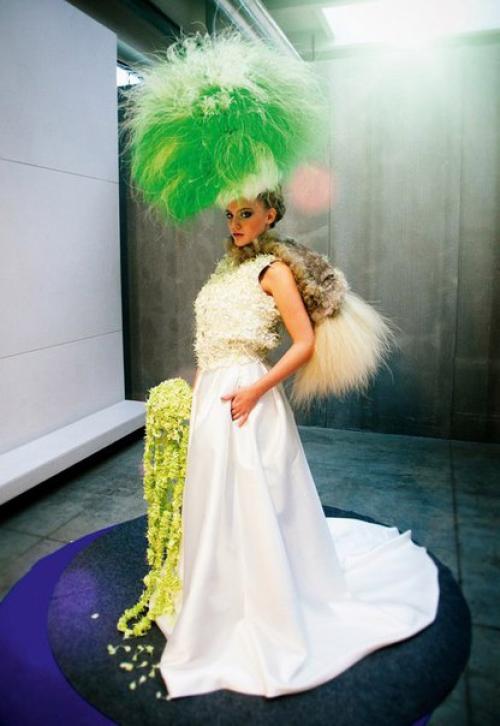 Парад неординарных невест представила на цветочном шоу, прошедшем в рамках свадебной выставки в Брно, флорист из Чехии мари биттнерова. 05