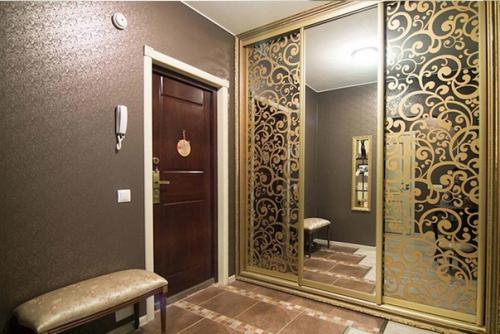 Зеркальный шкаф - купе. 02 Зеркальный шкаф - купе. 02