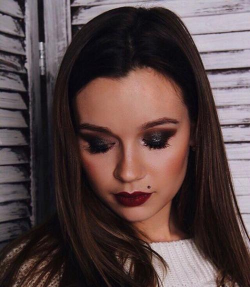 Дорогие девушки?  Мы предоставляем услуги визажиста - стилиста. 03