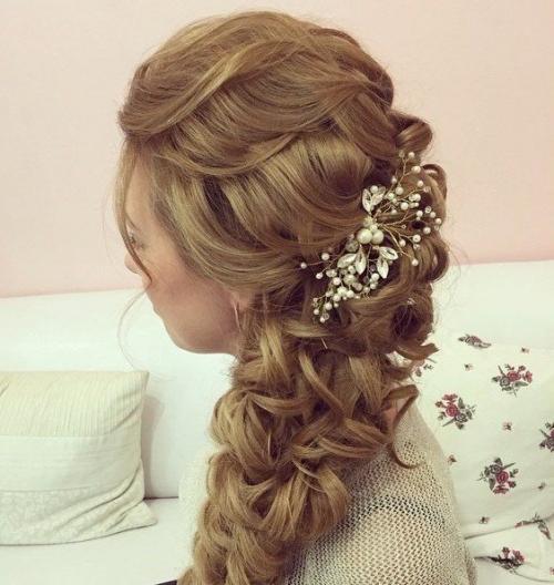 Нужны модели на завтра на 9 утра. 03