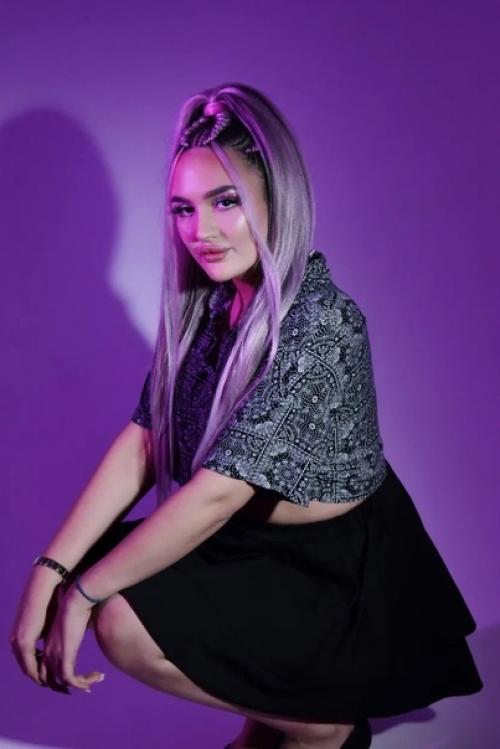 20 февраля стартовал наш совместный проект с бьюти мастерами из Геленджика. 01