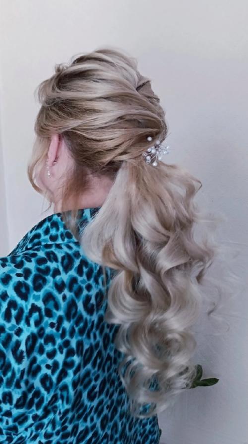 Свадьба - это один из самых значимых и запоминающихся дней в жизни каждой невесты. 04