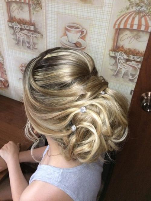 Милые девушки!  Вас на причёски и макияж приглашаю. 06