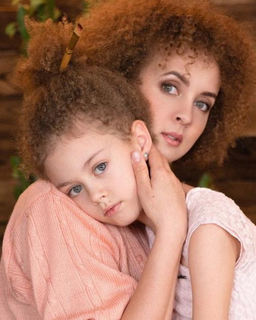 Всем привет!  Меня зовут Анжелика яшкова и совсем недавно я переехала жить в Бахчисарай! 04