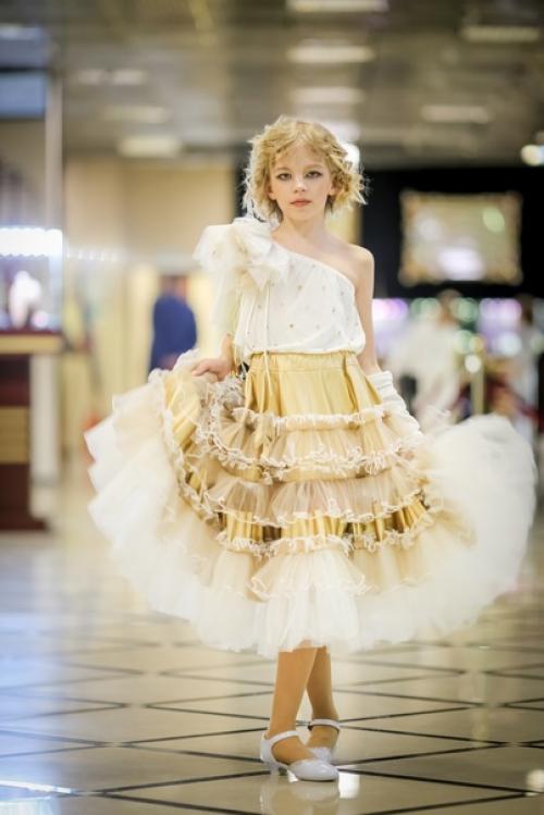 ЕВА на Estet Fashion Week сезон весна 2024. 03