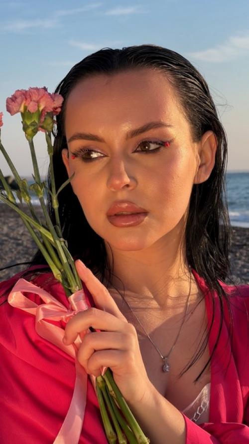 Визажист - это не только про красивый макияж. 05