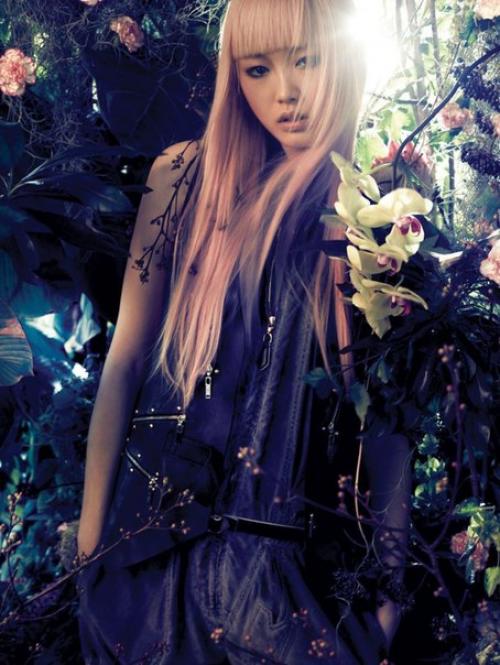 Spring In Bloom: Фернанда ли в фотосессии Джоэля Лоу для L'Officiel Singapore April 2016. 03