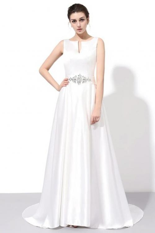 Девочки как думаете под такое свадебное платье какая фата подойдёт и причёска? 02