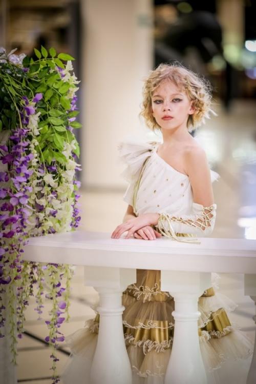 ЕВА на Estet Fashion Week сезон весна 2024. 04