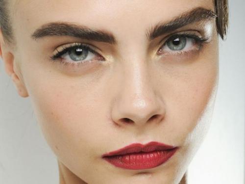 Визажисты: 3 приема в макияже, которые давно устарели. 01