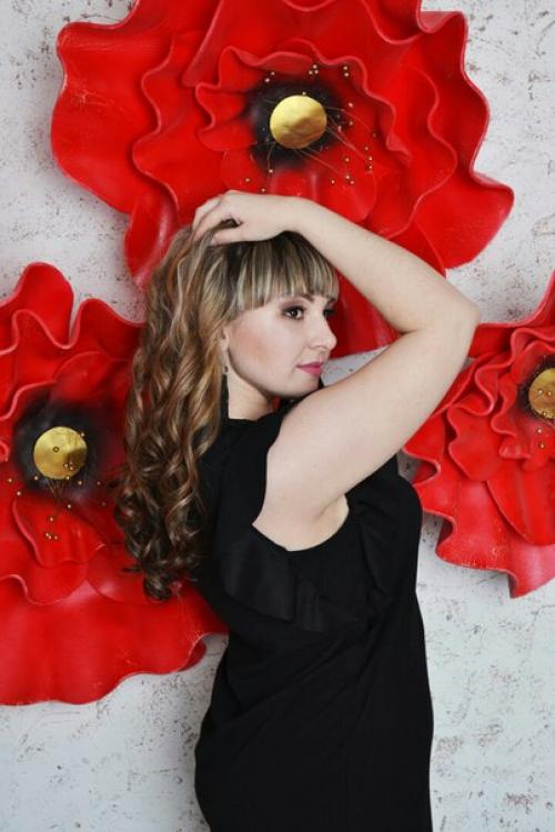 Милые девушки?  Предлагаю услуги сертифецированного визажиста - стилиста по очень привлекательным ценам! 01