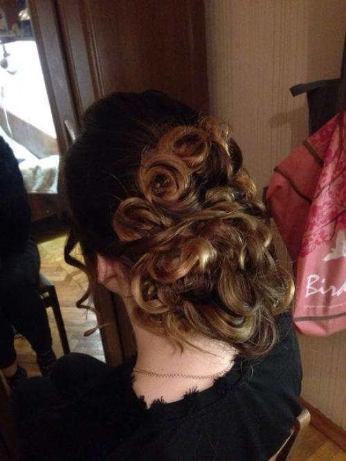 Здравствуйте!  Я молодой визажист - стилист, гример. 03