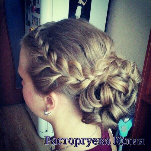 Выпускной - волшебный, долгожданный день для любой школьницы, он станет для каждой одним из наиболее запоминающихся событий в жизни. 07