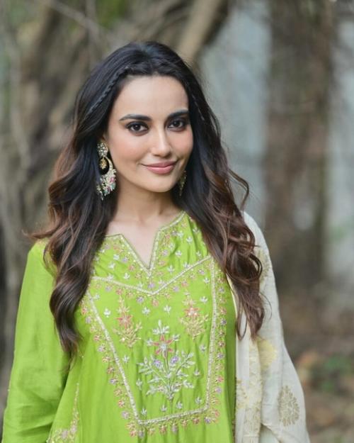 Eid Special: праздничные наряды сурбхи чандна и сурбхи джиоти - это цель. 06 Eid Special: праздничные наряды сурбхи чандна и сурбхи джиоти - это цель. 06