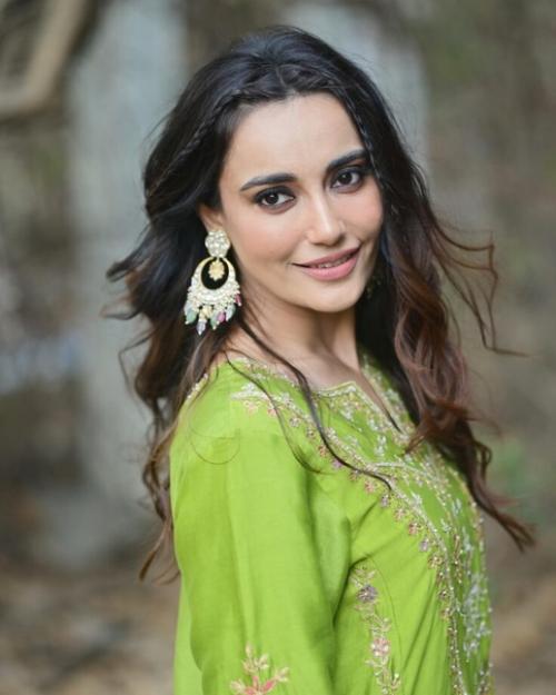 Eid Special: праздничные наряды сурбхи чандна и сурбхи джиоти - это цель. 07 Eid Special: праздничные наряды сурбхи чандна и сурбхи джиоти - это цель. 07