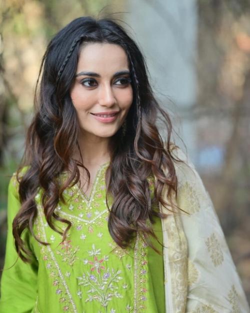 Eid Special: праздничные наряды сурбхи чандна и сурбхи джиоти - это цель. 04 Eid Special: праздничные наряды сурбхи чандна и сурбхи джиоти - это цель. 04