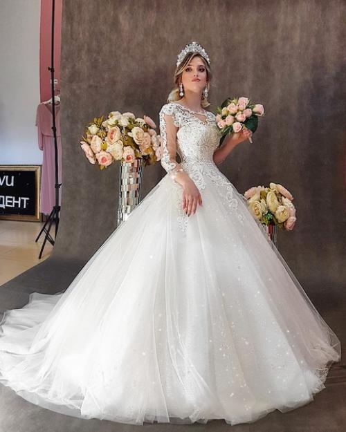 Роскошное эксклюзивное платье от бренда производства Англии в наличии в 42 размере. 01