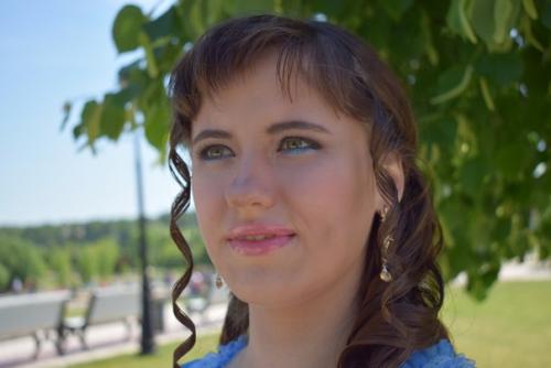 Знатная получилась фотосессия и царская мы с моей сногсшибательной моделью Екатериной создали роскошный образ придворной дамы. 06