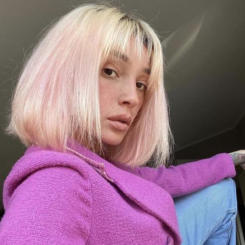 Салоны красоты были закрыты так долго. 02