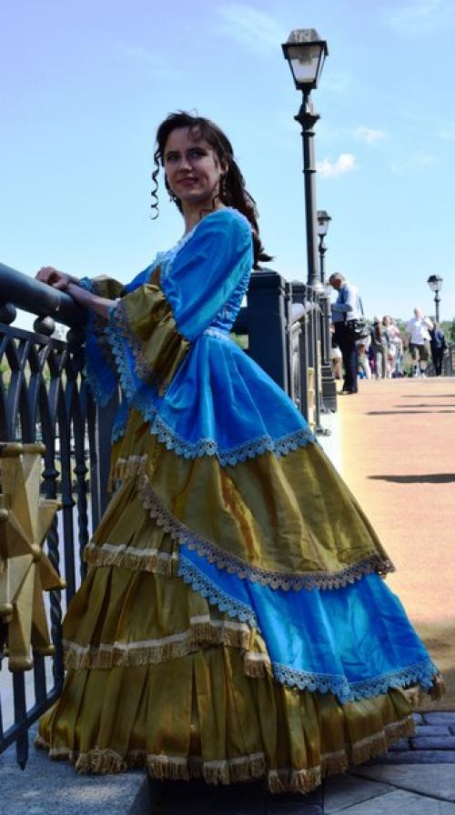 Знатная получилась фотосессия и царская мы с моей сногсшибательной моделью Екатериной создали роскошный образ придворной дамы. 07