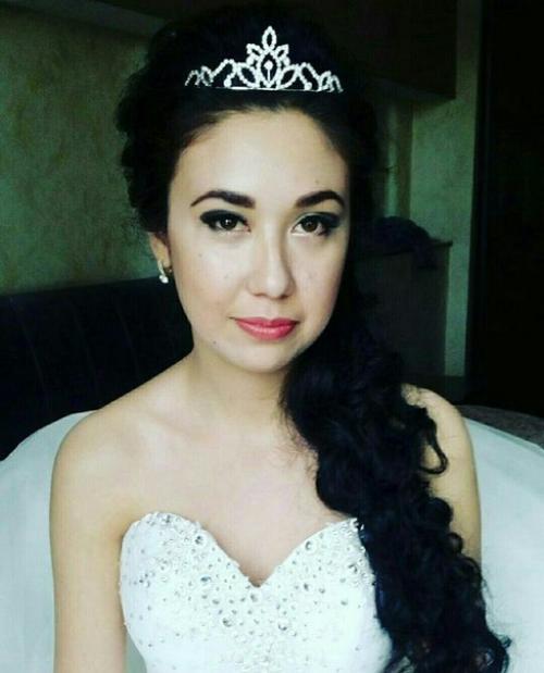 Выпускницы Каркаралинска!  Мы предлагаем вам свои услуги на выпускной. 06